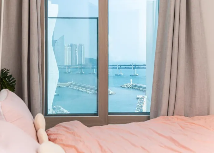 Apartment Jini House